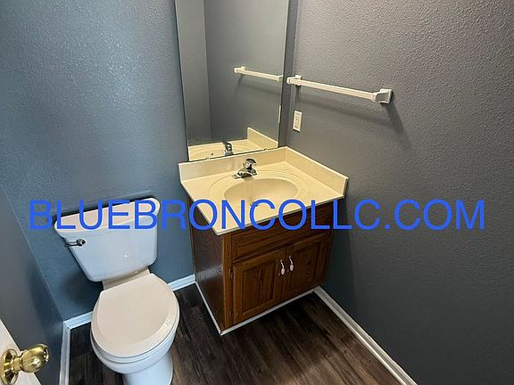5th image of 621 Willow Ln APT B