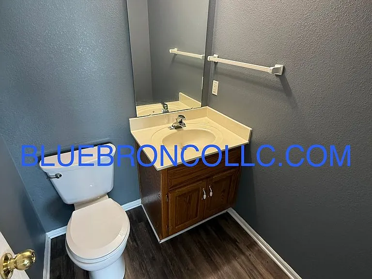 621 Willow Ln #B — Photo 5