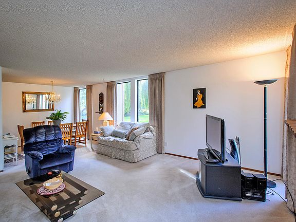 2nd image of 1051 Beach Park Blvd #227