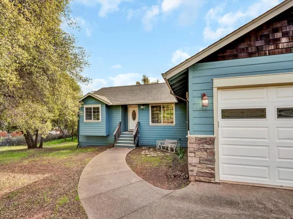 16605 Pinecrest Court, Hidden Valley Lake, CA 95467
