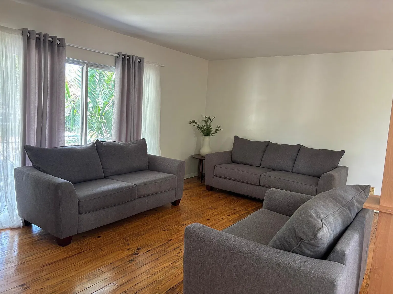 1 bed, 1.0 bath, 620 sqft, $1,825 — Photo 2