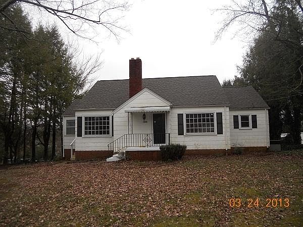 1st image of 1626 NE Fair Dr