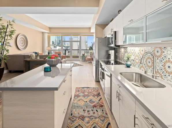 350 W Ash St Unit 809, San Diego, CA 92101