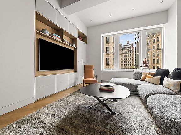 2nd image of 1200 Broadway APT 5B