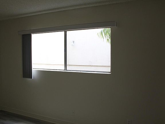 5th image of 1822 Colby Ave APT 5