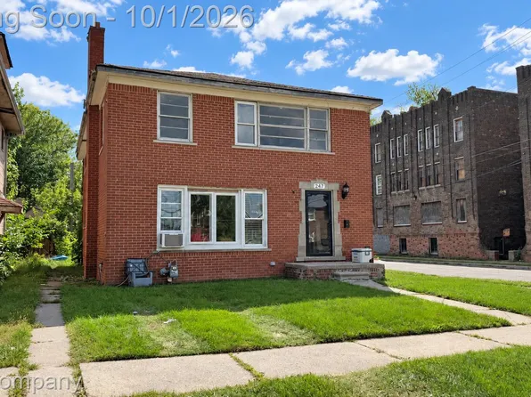 247 W Savannah St, Highland Park, MI 48203