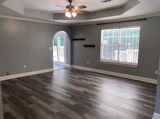 135 1/2 Beechwood Dr, Hattiesburg, MS 39402