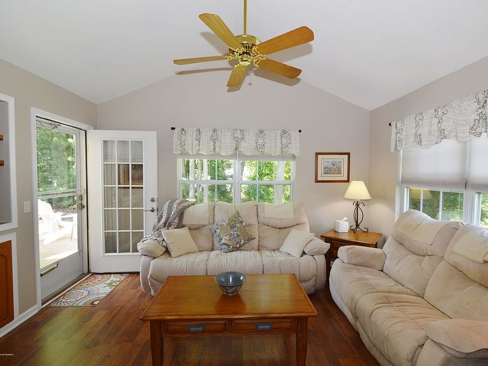 1st image of 3469 Vicari Ave
