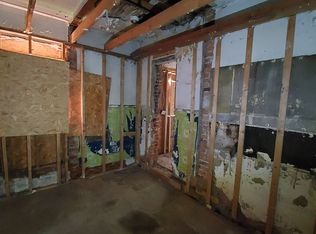 2922 Pearl St, Anderson, IN 46016