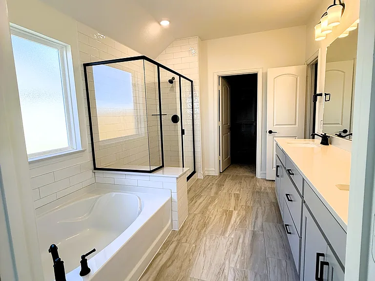 4349 Noble Ln — Photo 9