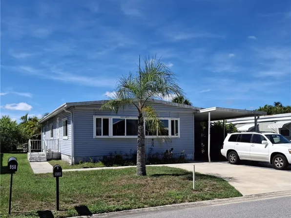 956 Pecan Cir, Barefoot Bay, FL 32976