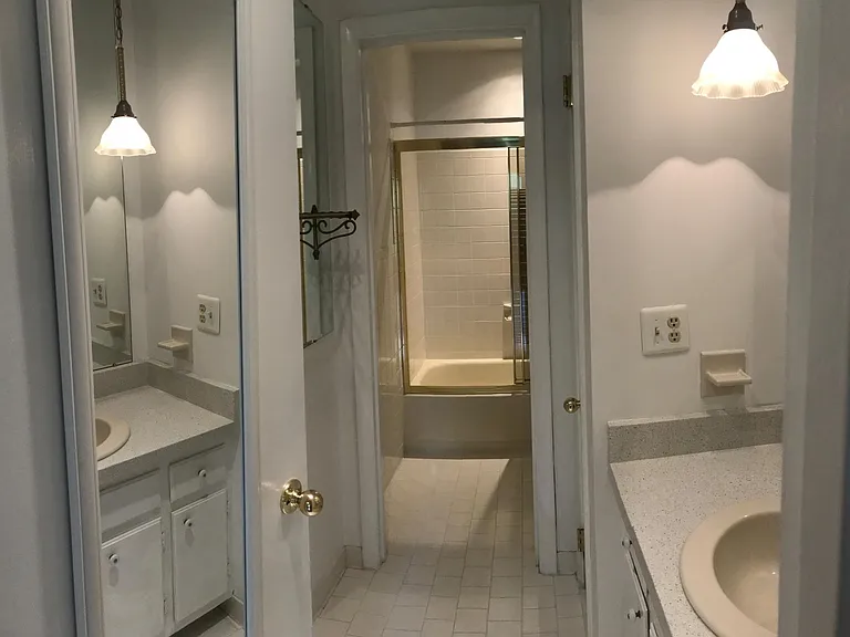 3901 Whitland Ave #8 — Photo 10
