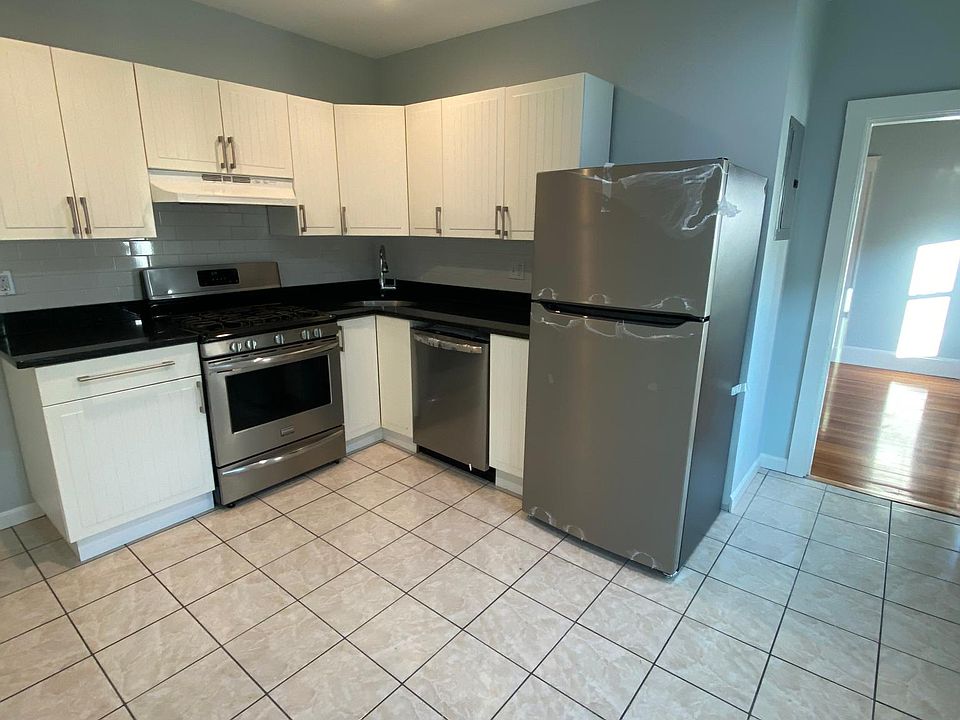 1st image of 180 Elm St