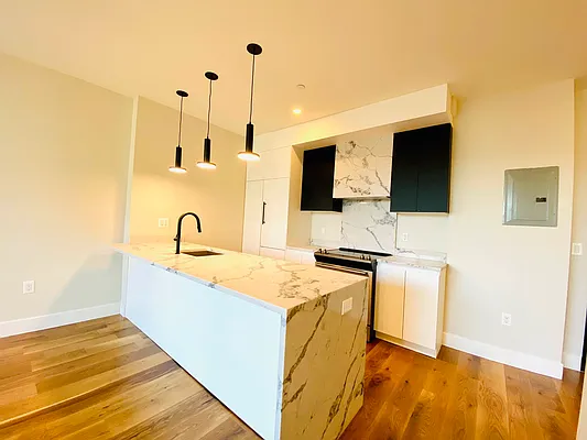 Rented by Blue Egg Realty Corp | media 24