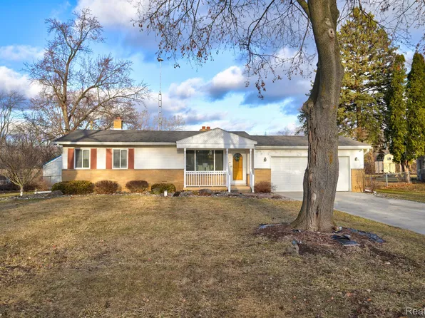 4124 Townview Dr, Flint, MI 48532