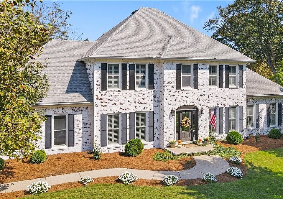 1st image of 1802 Somerset Dr