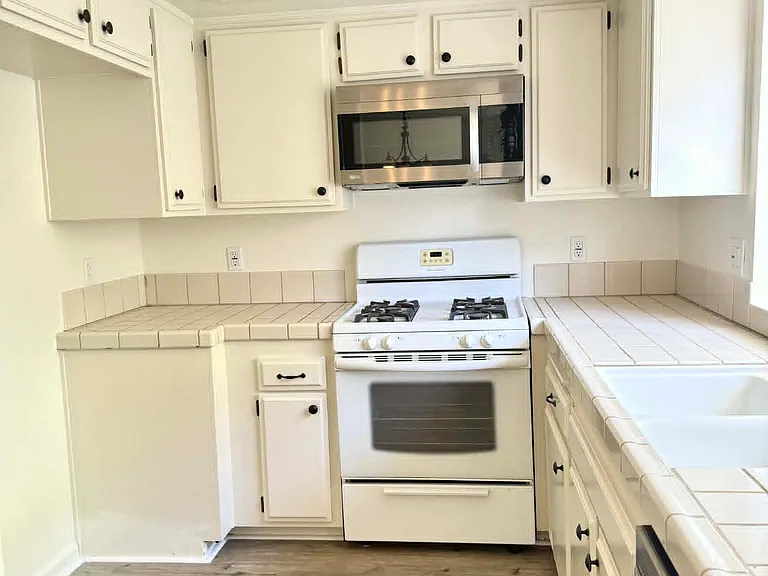 1814 8th Ave #Q — Photo 1