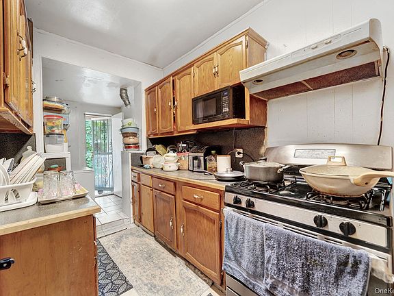 4th image of 1029 Wheeler Avenue