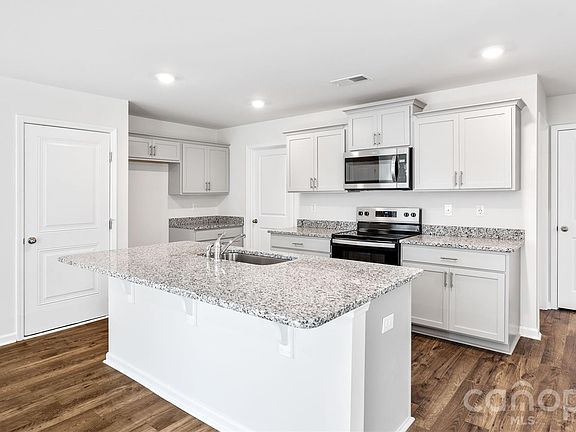 5th image of 96 Providence Walk Dr