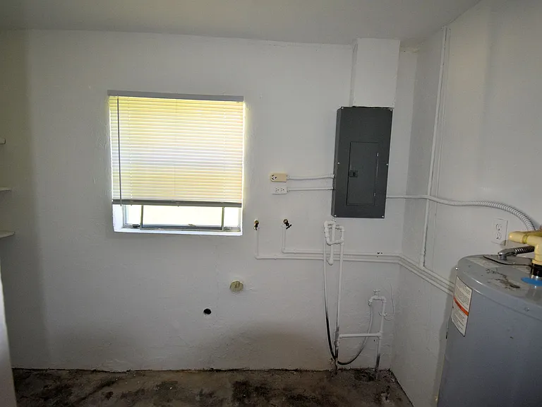 319 Montgomery Ave — Photo 9