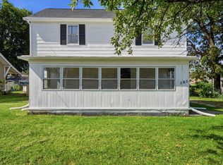 303 McKinley Ave, Bartonville, IL 61607