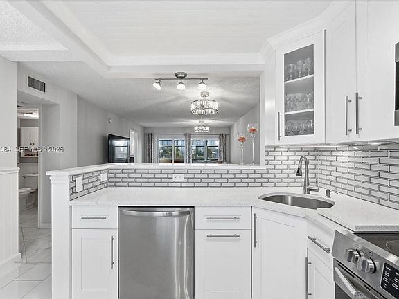3rd image of 3201 NE 8th St APT 405