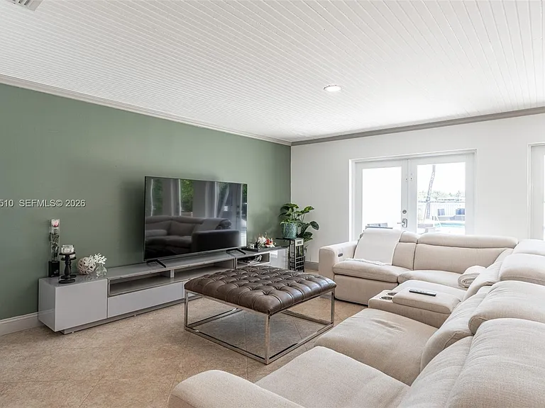 1430 Stillwater Dr — Photo 17