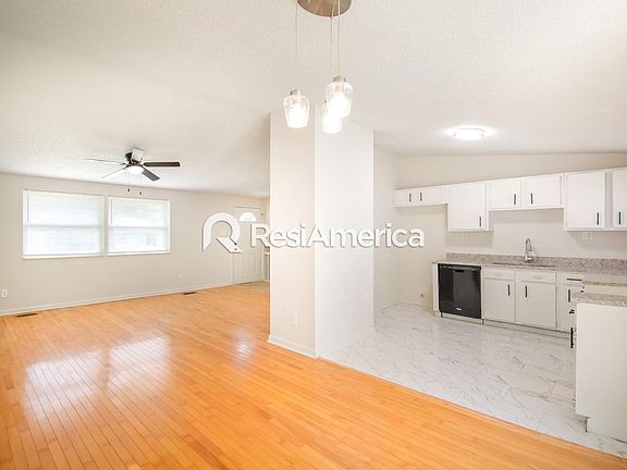 3rd image of 7288 Palgrave Ln