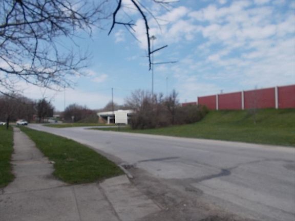 4th image of 14108 Darwin Ave