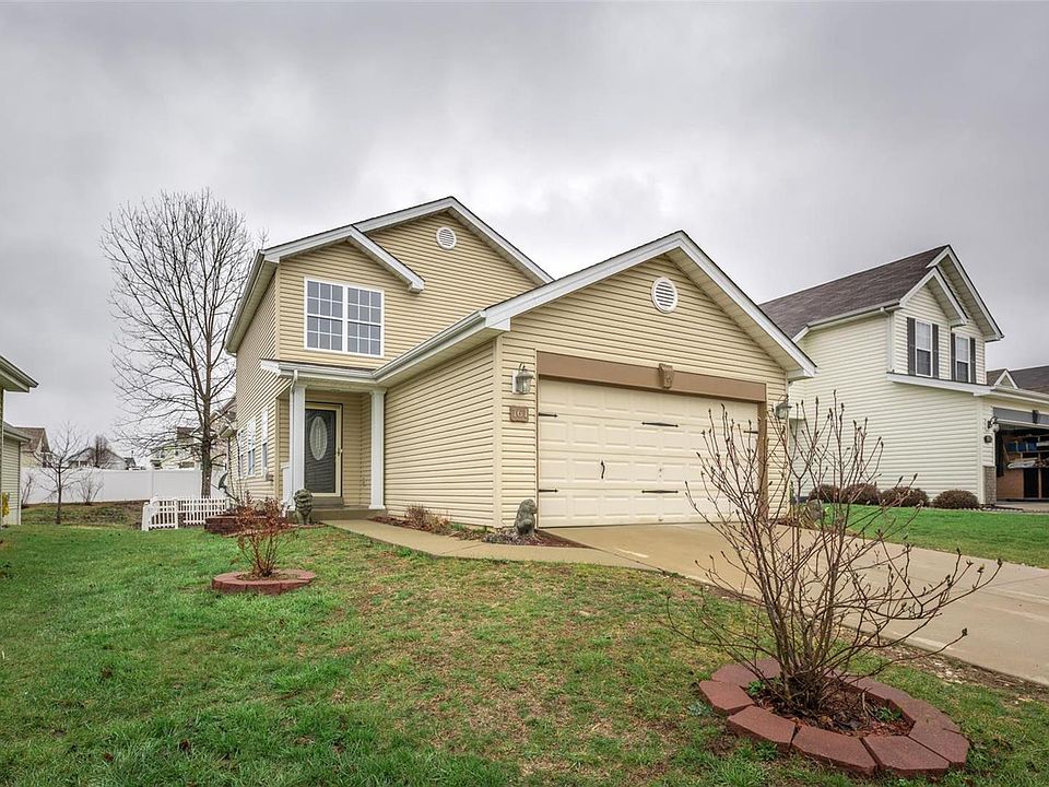 1st image of 161 Autumn Oaks Dr