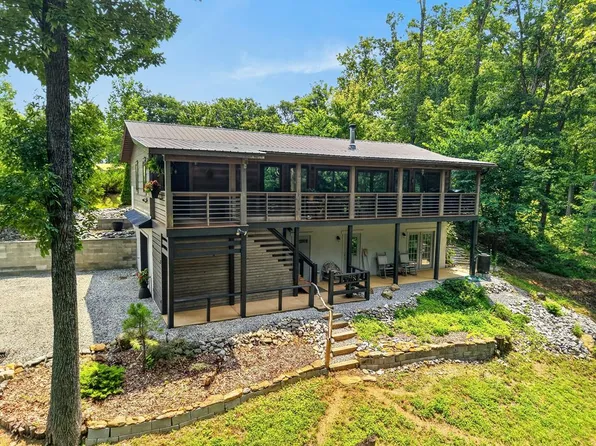 361 Bear Knob Ln, Crawford, TN 38554