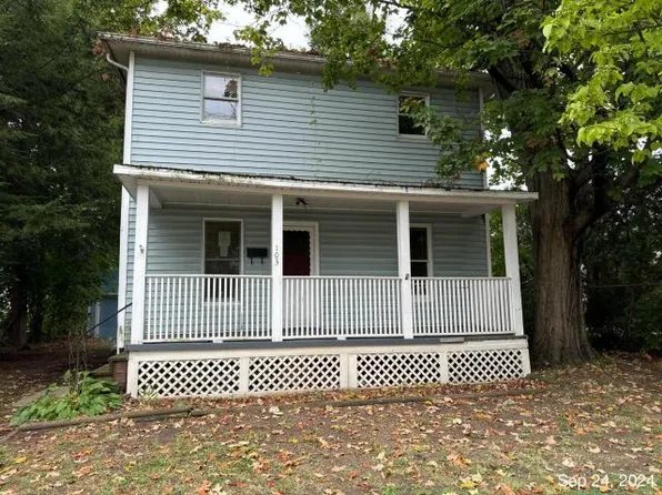 103 Elm St #8, Warren, PA 16365