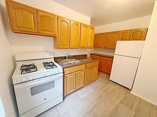 Rented by Brooklyn Property Group LLC | media 1