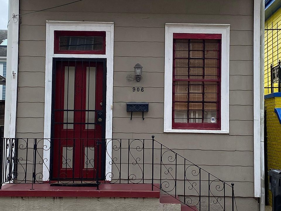 1st image of 906 Marigny St