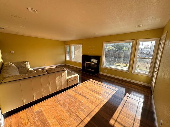 3rd image of 11548 Southwood Dr