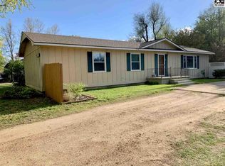 3401 Rowland St, Hutchinson, KS 67502