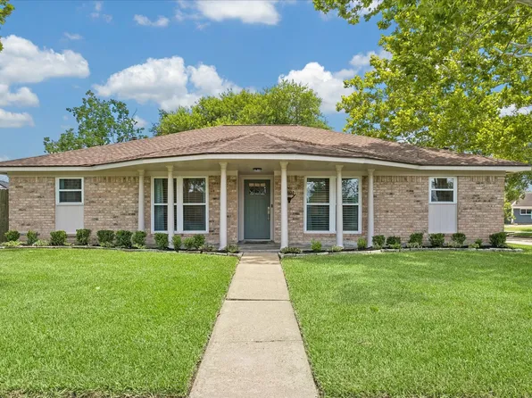 1801 Lazy Creek Ln, Pearland, TX 77581