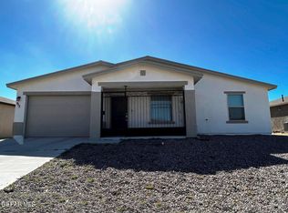 913 Galaxia Dr, Horizon City, TX 79928