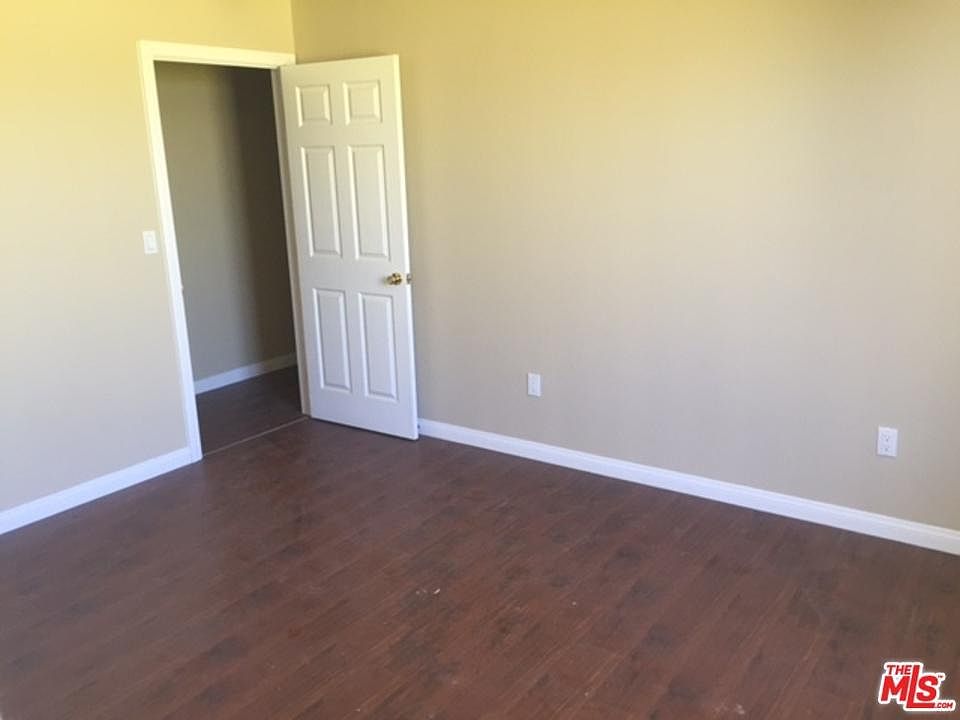 2nd image of 10909 S Broadway