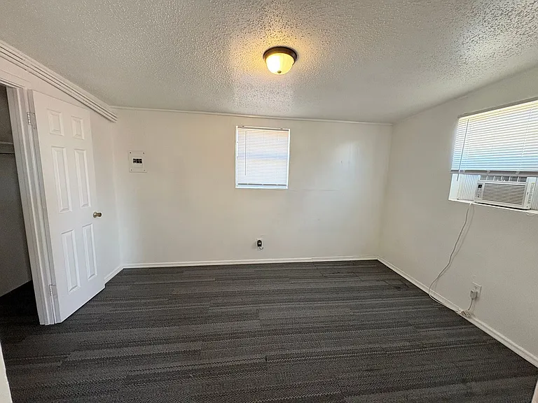 216 S Avenue I #6 — Photo 14