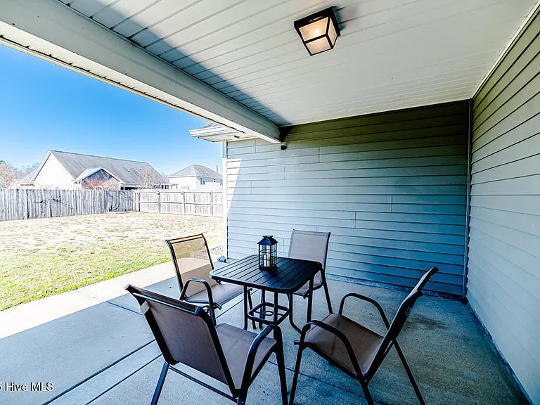 224 Roanoke Dr — Photo 45