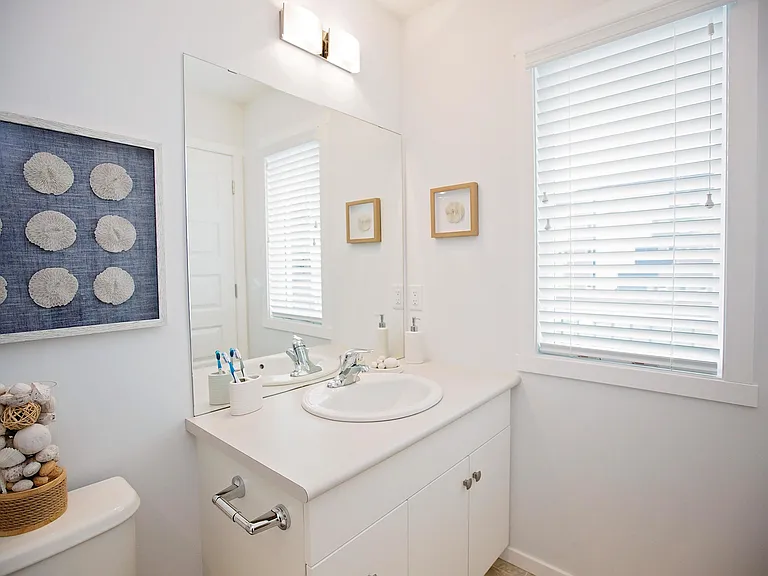 142 Chappelle Dr SW — Photo 5