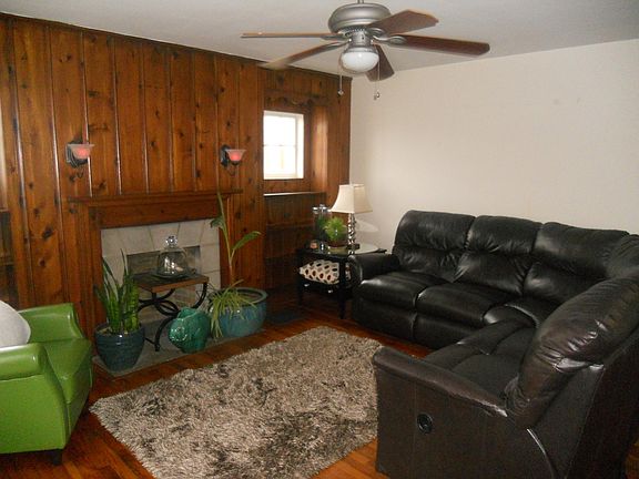 3rd image of 1587 King Ave