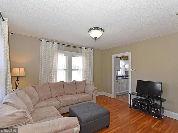 3rd image of 1762 Beech St
