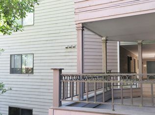 1320 SW Hall St APT 201, Portland, OR 97201