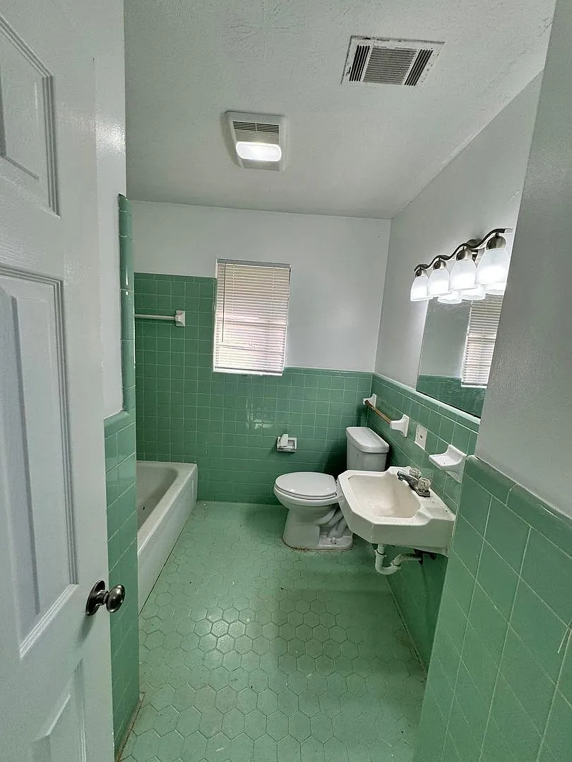 3 Bed 1.5 Bath Brick House — Photo 3