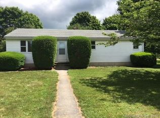 874 Stonington Rd, Pawcatuck, CT 06378