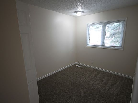 5th image of 4030 Glacier Ave S
