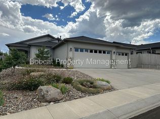 877 Vista Park Dr, Carson City, NV 89705