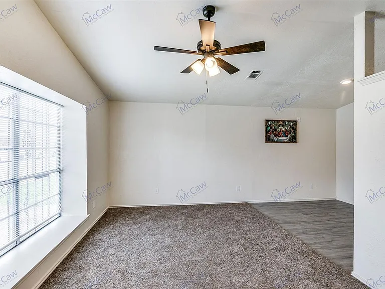 9912 Hustead St — Photo 8